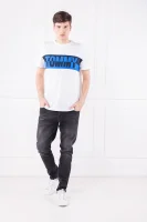 Тениска TJM SPLIT GRAPHIC | Relaxed fit Tommy Jeans бял