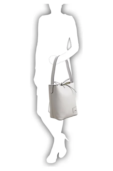 Дамска чанта + несесер Calvin Klein кремав