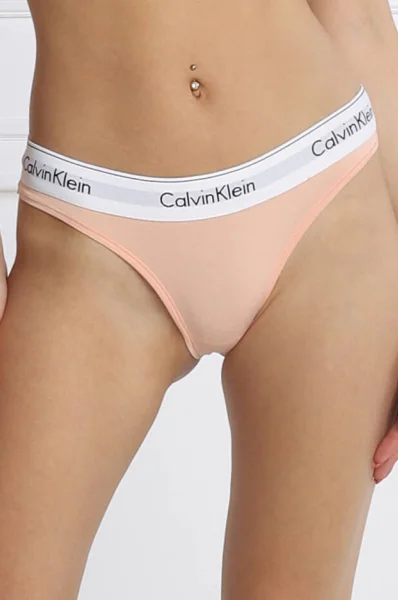 Бикини stringi Calvin Klein Underwear пудренорозов