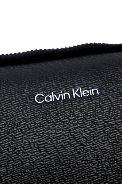 Чанта за кръста Calvin Klein черен