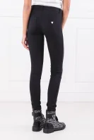 панталон curve x | skinny fit GUESS черен