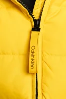 Пухена яке ESSENTIAL | Regular Fit Calvin Klein жълт